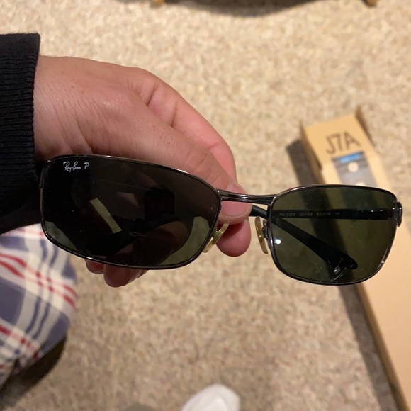 Polarized Ray Ban Sunglasses - Picture 1 of 5